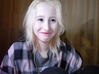 Live webcam model corrinebeshears on Soda Cams