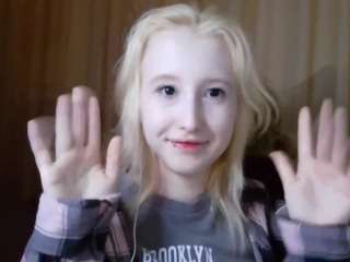 Live webcam model corrinebeshears on Soda Cams