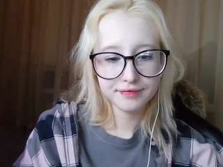 Live webcam model corrinebeshears on Soda Cams