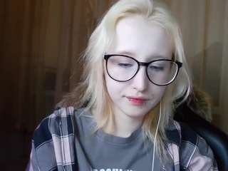 Live webcam model corrinebeshears on Soda Cams