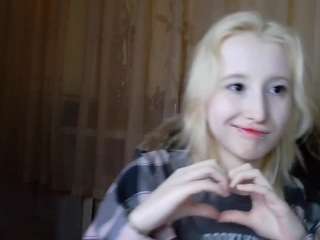 Live webcam model corrinebeshears on Soda Cams