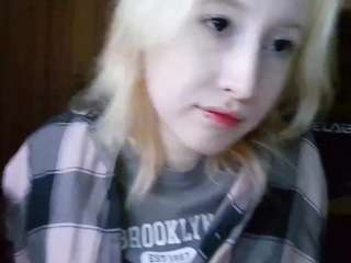 Live webcam model corrinebeshears on Soda Cams