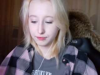 Live webcam model corrinebeshears on Soda Cams