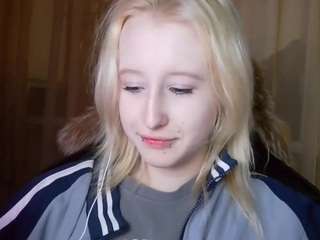 Live webcam model corrinebeshears on Soda Cams