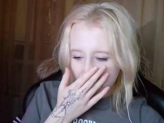 Live webcam model corrinebeshears on Soda Cams