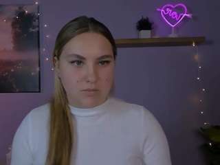 dina-bloom Live Webcam on CamSoda