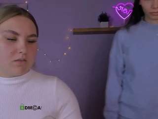  dina-bloom chat room