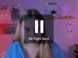 dina-bloom Live Webcam on CamSoda