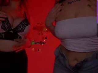 Live webcam model dina-bloom on Soda Cams