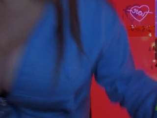 Live webcam model dina-bloom on Soda Cams