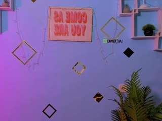 dina-bloom