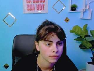 dina-bloom live webcam show