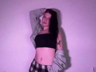 dorijuell's CamSoda show and profile