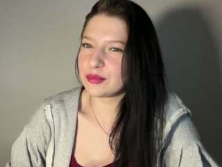 dorijuell's CamSoda show and profile