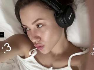 Live webcam model gwennselvy on Soda Cams