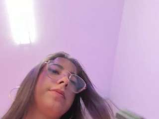 Live webcam model ivannaawest on Soda Cams