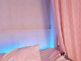 ivannaawest's live room