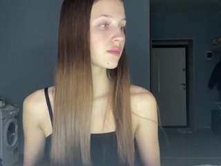 Live webcam model lakiadunkel on Soda Cams