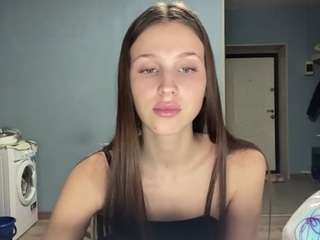 Live webcam model lakiadunkel on Soda Cams