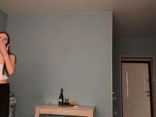 Live webcam model lakiadunkel on Soda Cams