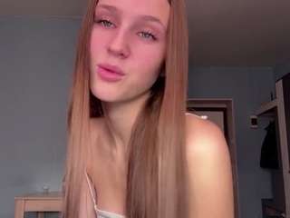 Live webcam model lakiadunkel on Soda Cams