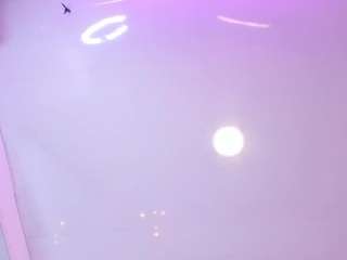 leahrouss's CamSoda show and profile