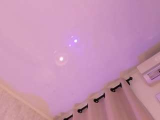 leahrouss live cam profile