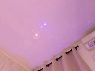 leahrouss live cam profile