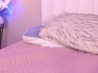 leahrouss's CamSoda show and profile