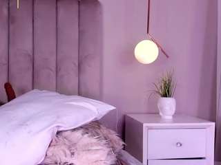 LeahRouss live webcam show