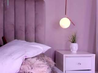 LeahRouss live webcam show