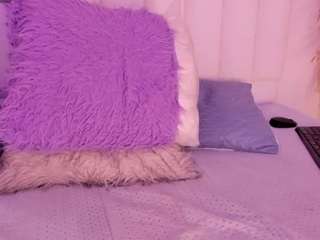 LeahRouss live webcam show