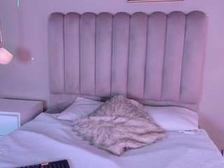 LeahRouss live webcam show