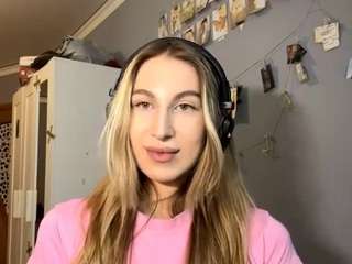 Live webcam model ludivinaobrein on Soda Cams