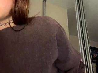 Live webcam model lunahall on Soda Cams