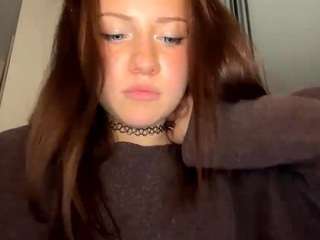 Live webcam model lunahall on Soda Cams