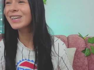 Live webcam model madisoncortes on Soda Cams