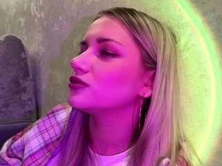 mathildajirik Live Webcam on CamSoda