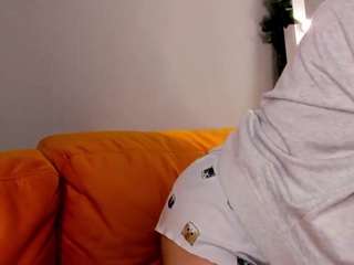 Live webcam model ronnie-rav on Soda Cams