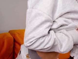 Live webcam model ronnie-rav on Soda Cams