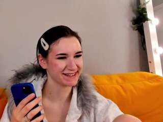 Live webcam model ronnie-rav on Soda Cams