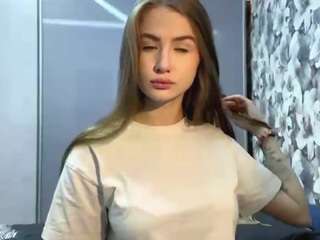 Live webcam model shondacaminita on Soda Cams