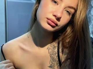 Live webcam model shondacaminita on Soda Cams