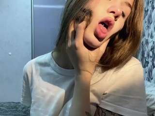 Live webcam model shondacaminita on Soda Cams