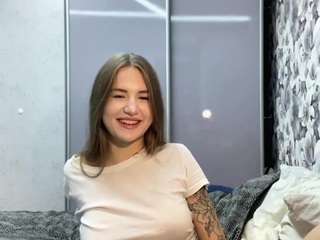 Live webcam model shondacaminita on Soda Cams