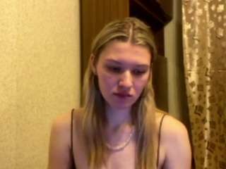 Live webcam model skyedaviss on Soda Cams