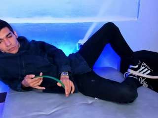 stud-miasex21 Live Webcam on CamSoda