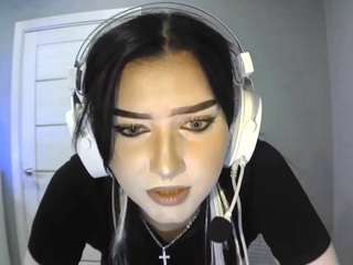 Live webcam model yeevanwagenen on Soda Cams