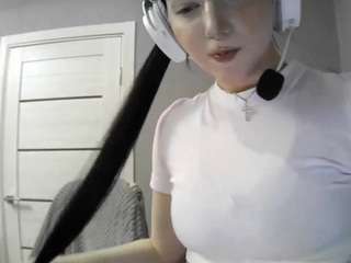 Live webcam model yeevanwagenen on Soda Cams