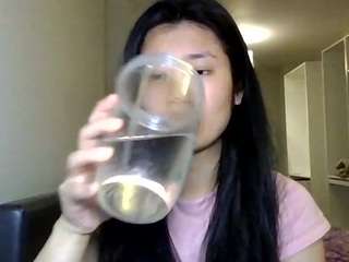 Live webcam model asianannie123 on Soda Cams